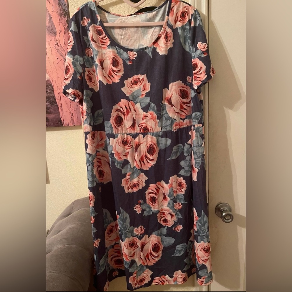 Plus Size Women’s floral thin summer dress size XXL pre-owned